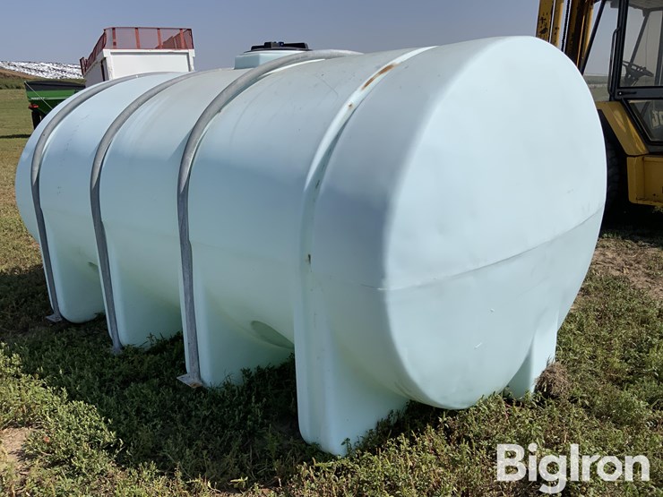 2550-gallon-poly-tank-image-7