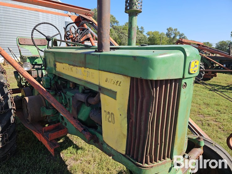 1958-john-deere-720-image-11