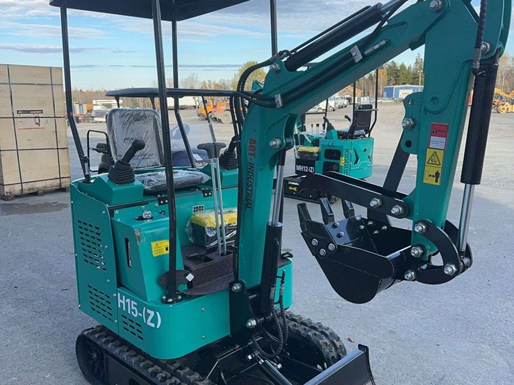 2025-agt-h15z-mini-excavator-image-3