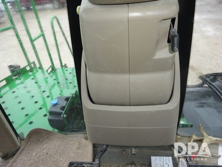 2018-john-deere-f4365-image-92