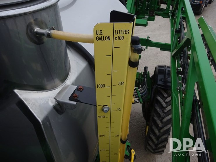 2017-john-deere-r4038-image-107