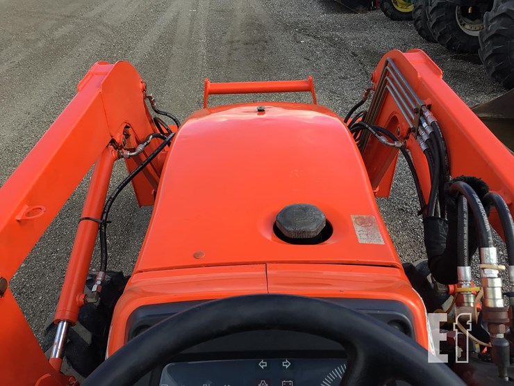 2004-kubota-l3400-image-14