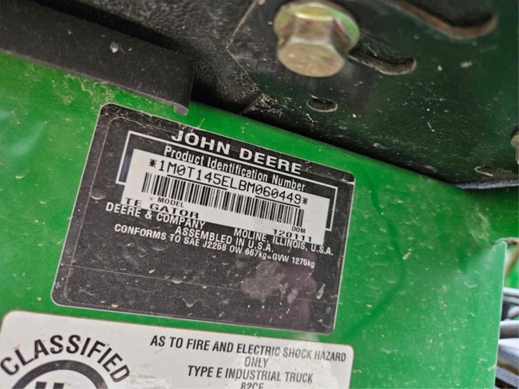 2011-john-deere-gator-image-42