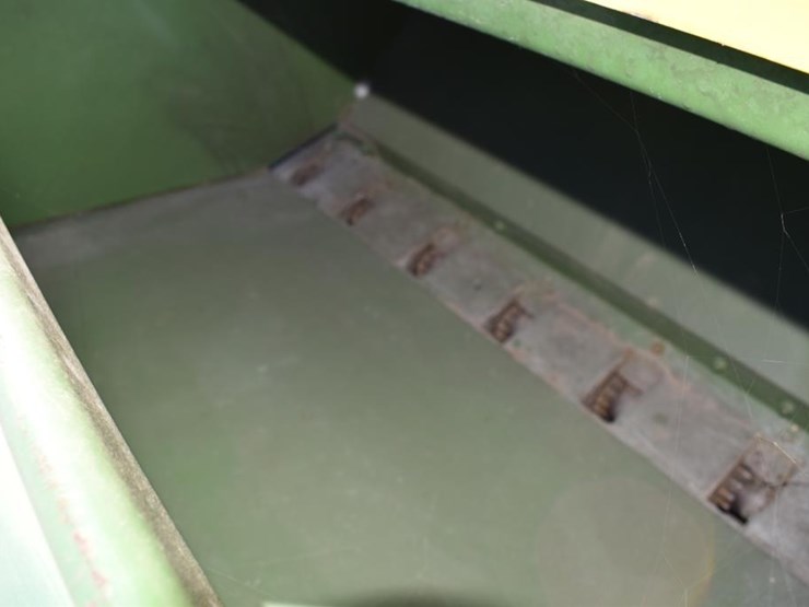 john-deere-8300-image-6