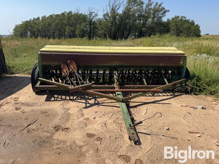 john-deere-8300-image-2