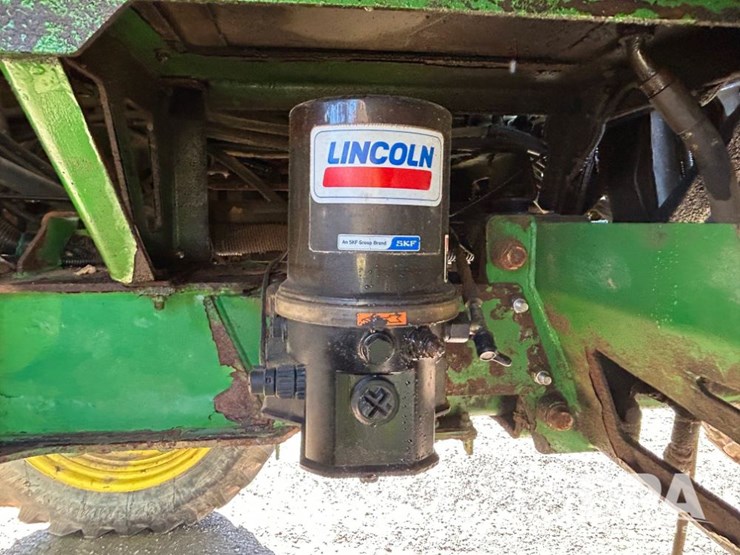 2014-john-deere-r4038-image-11