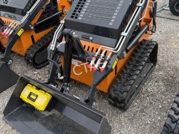 #68-•-land-honor-mini-skid-steer-loader-image-1
