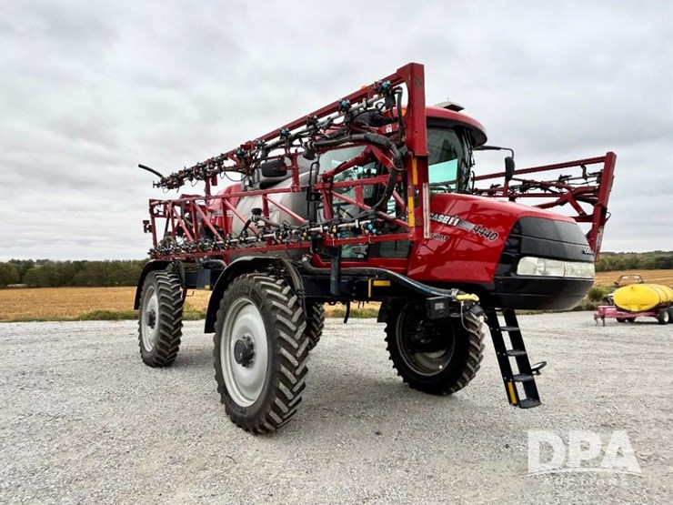 2019-case-ih-patriot-4440-image-5