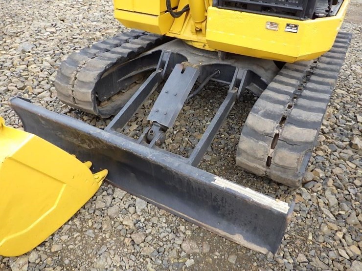 komatsu-pc50uu-1-image-12