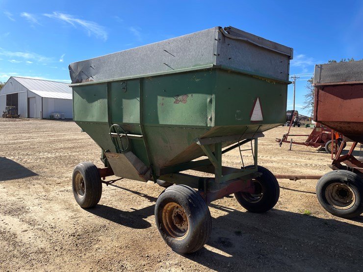 #5929-•-gravity-box-on-running-gear-image-7