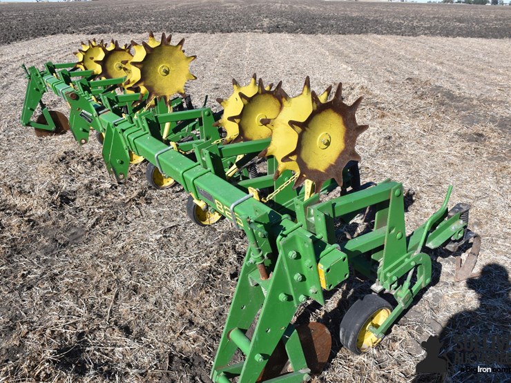 john-deere-825-image-9