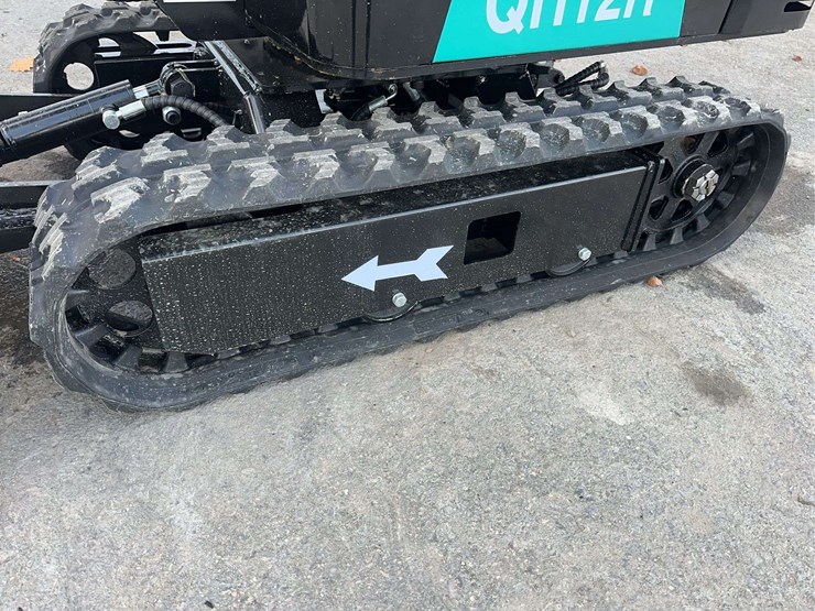 2025-cfg-qh12r-mini-excavator-image-11