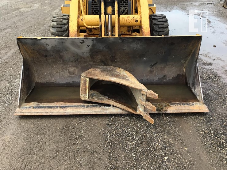 2004-deere-310g-image-9