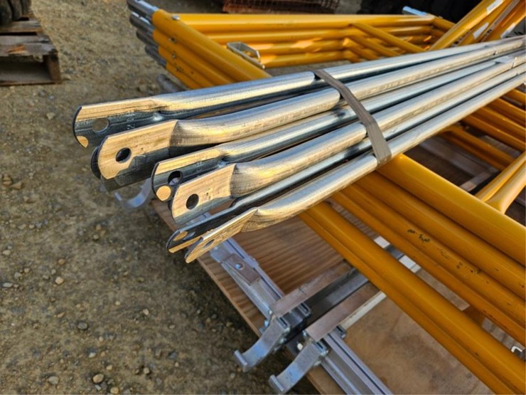 #3141-•-new-scaffold-with-3-walk-planks-image-9