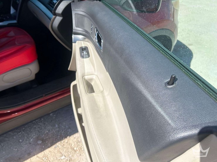 2014-ford-explorer-image-31