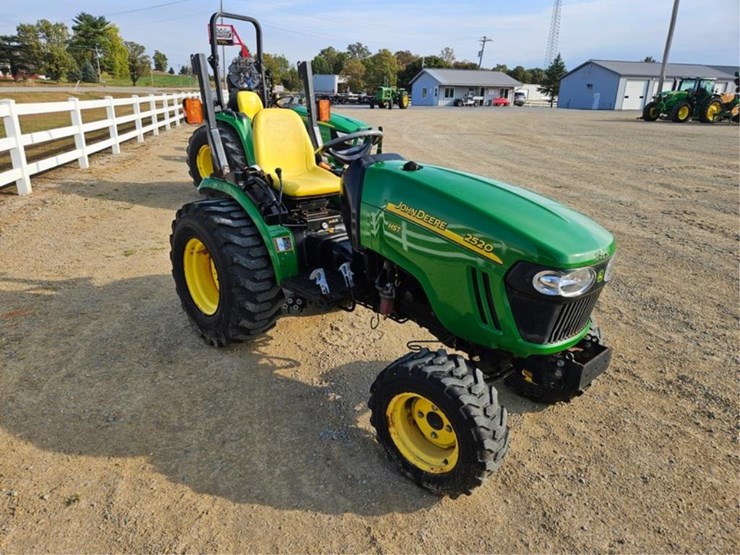 john-deere-2520-image-7
