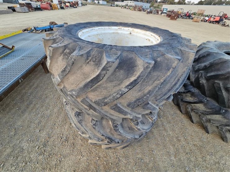 #3142-•-(2)-850-55-42-floater-tires-&-rims-image-1