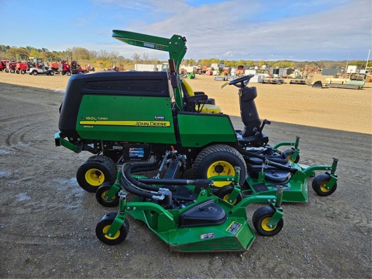 2021-john-deere-1600-turbo-image-6