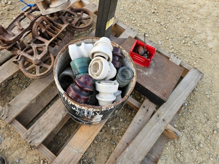 #3137-•-pallet-assorted-items-image-7
