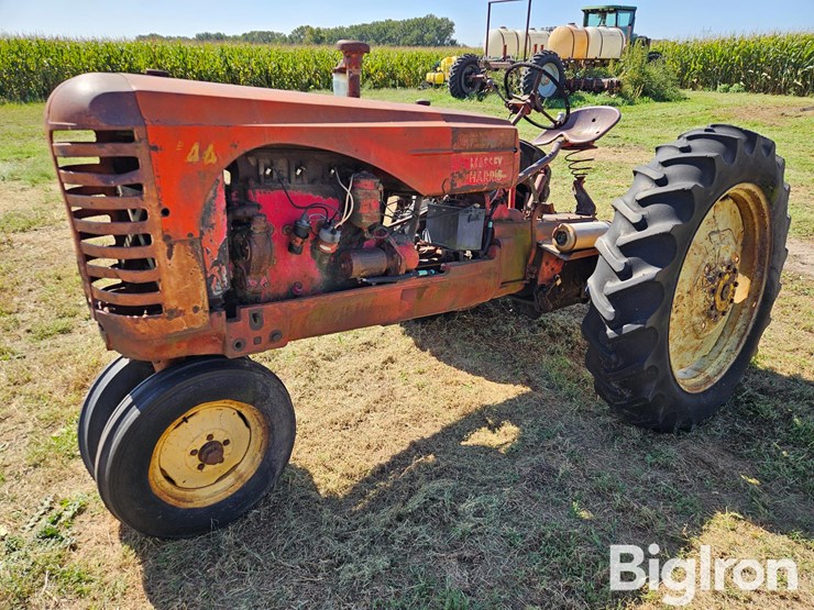 massey-ferguson-44-image-1