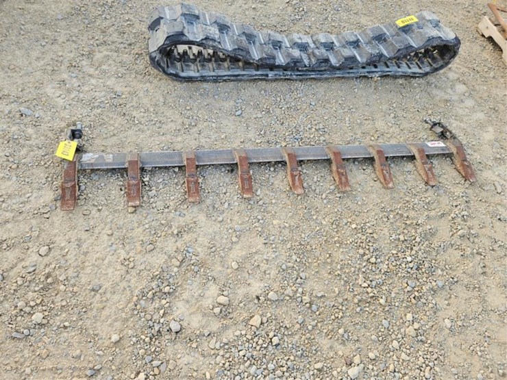 #3143-•-bobcat-78"-bolt-on-tooth-bar-image-1