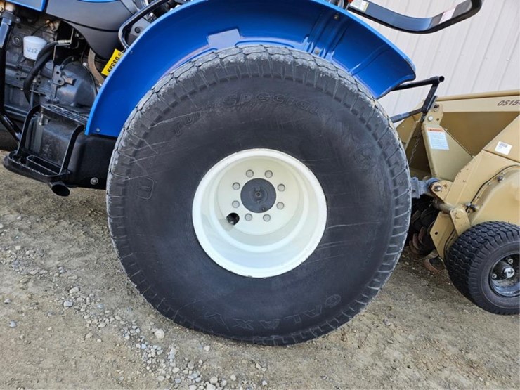 new-holland-tn65-image-40