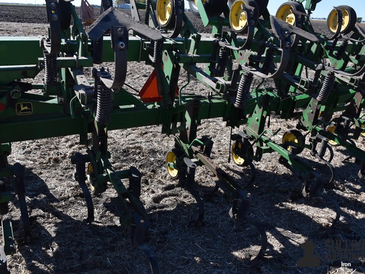 john-deere-845-image-15