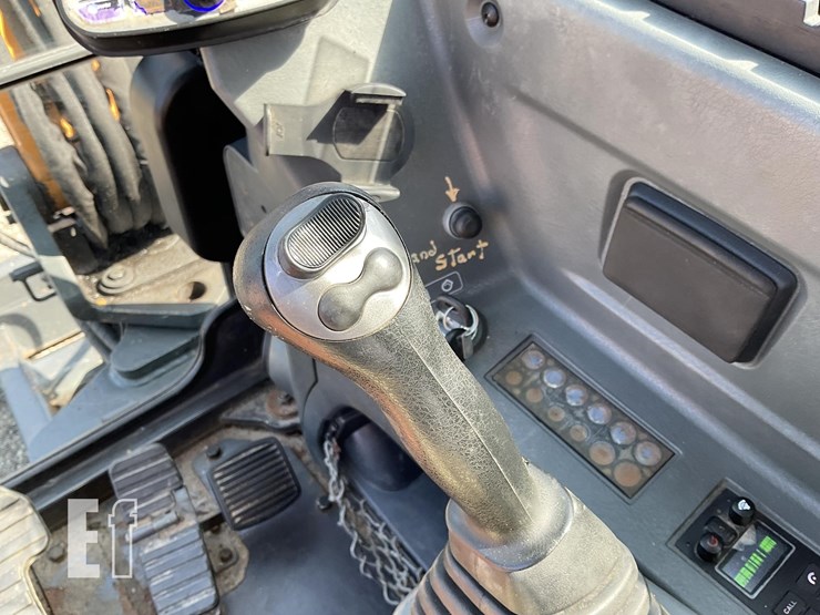 2018-case-cx57c-image-24