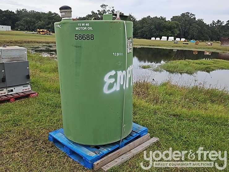motor-oil-tank-326-gal-image-2