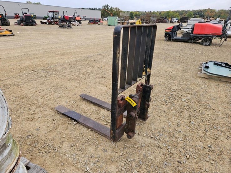 #3109-•-42"-pallet-forks-for-fork-lift-image-2
