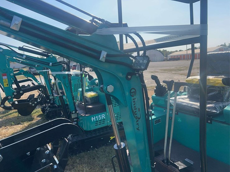 mini-excavator-h15r-image-11