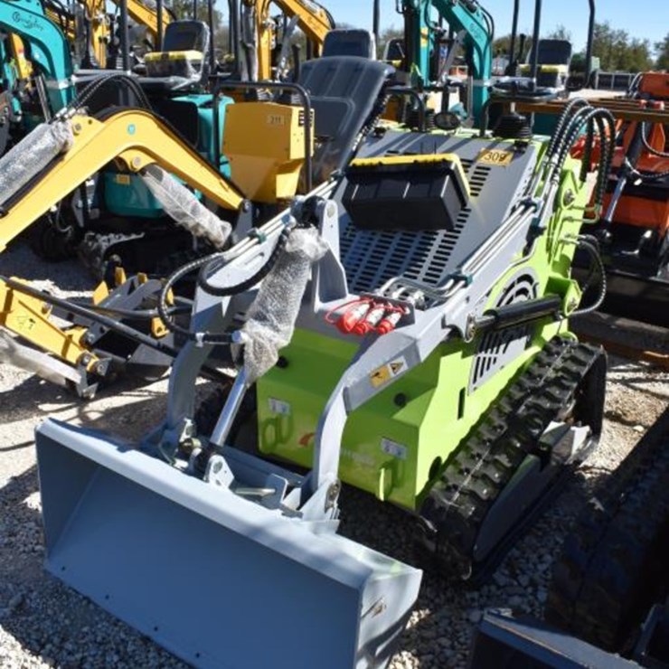 LANDHERO LDH-T460 MINI SKID STEER (SERIAL # 25010808015YM) (K)