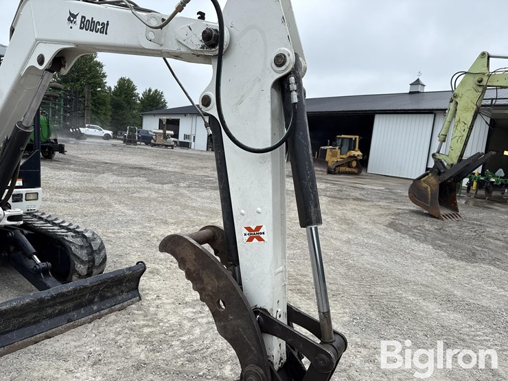 2005-bobcat-337g-image-17