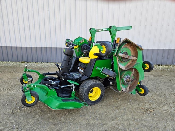 2021-john-deere-1600-turbo-image-12