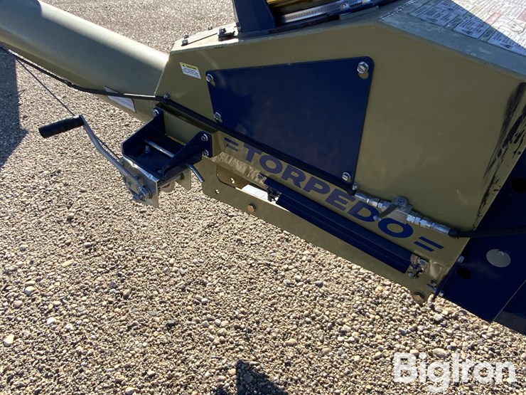 harvest-international-h1084xt-torpedo-auger-w/swing-hopper-image-12