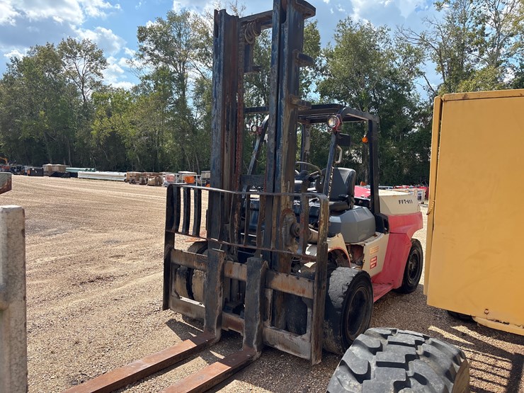 #2554-•-toyota-forklift-|-parts-or-repair-image-2