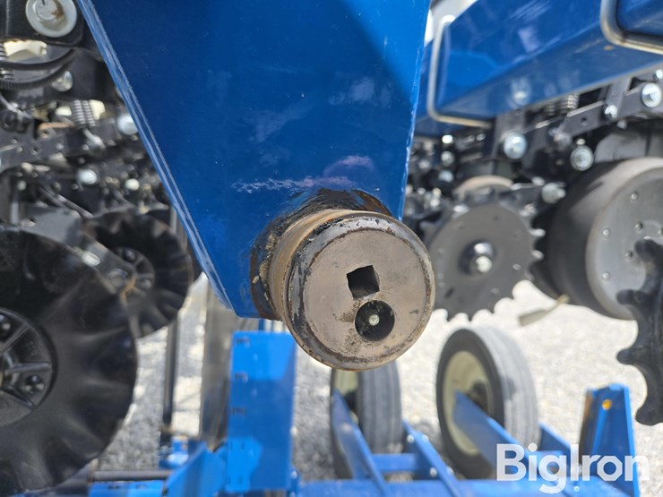 2023-kinze-3605-image-16