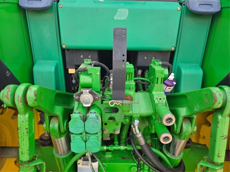 john-deere-7520-image-12