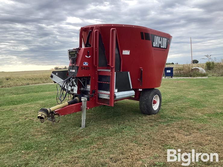 2022-jay-lor-5425-image-1