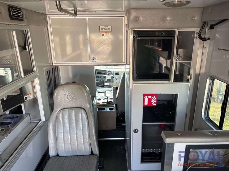 2008-sterling-acterra-image-18