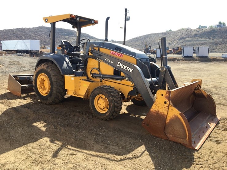 2019-deere-210lep-image-2