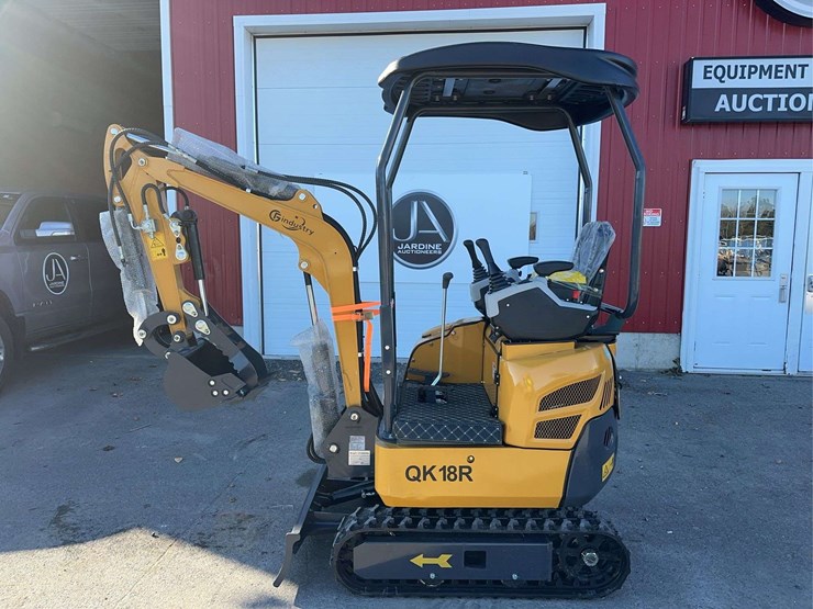 2025-cfg-qk18r-mini-excavator-image-8