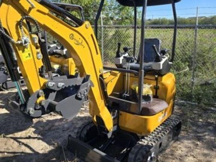 cfg-mini-excavator-qk20r-with-hydraulic-thumb-image-1