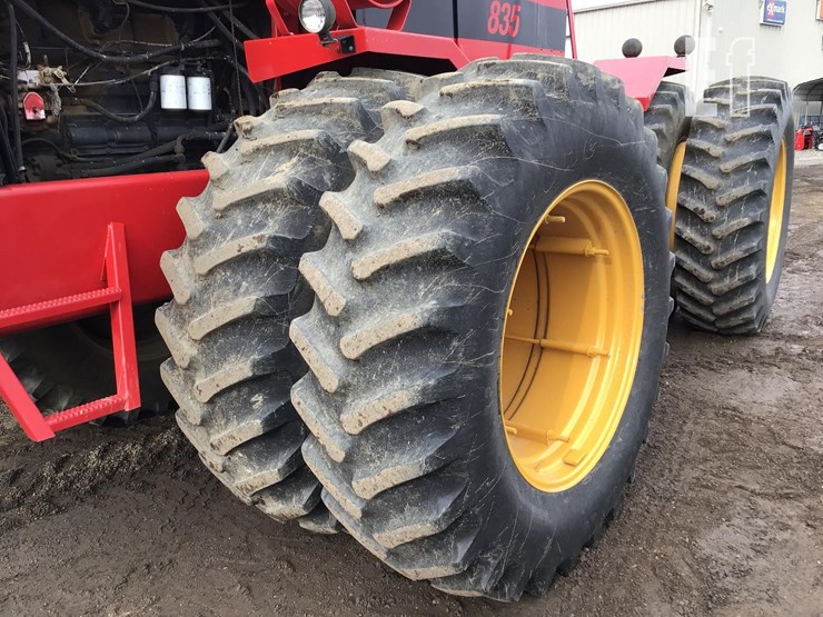 1983-versatile-835-image-17