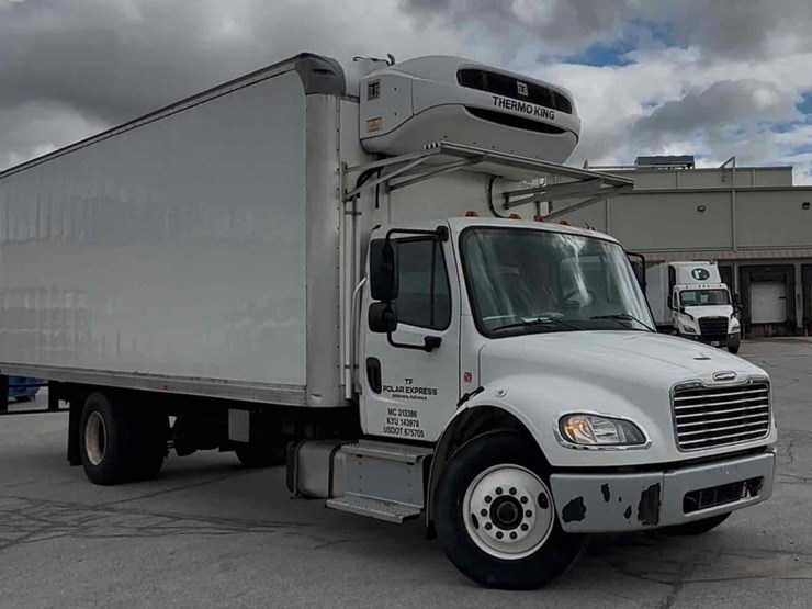 2020-freightliner-m2-106-image-2