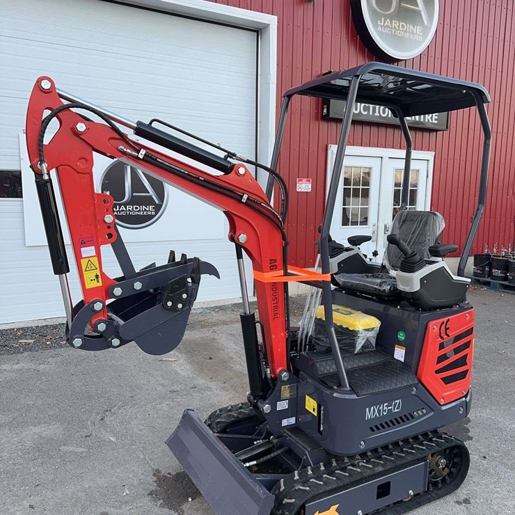 2025 AGT MX15Z Mini Excavator