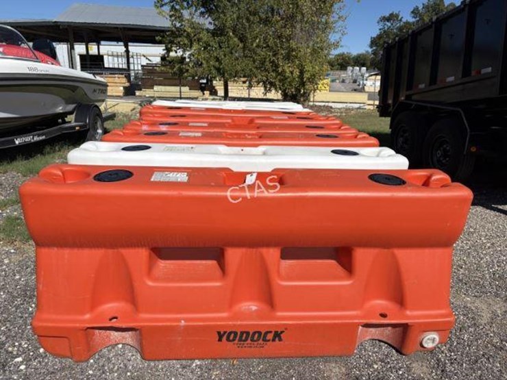 #148-•-(10)-yodock-water-wall-barriers-image-1