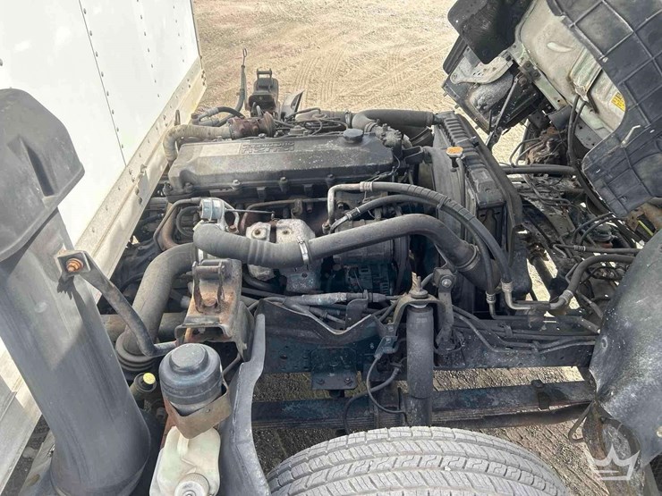 2002-isuzu-npr-image-7