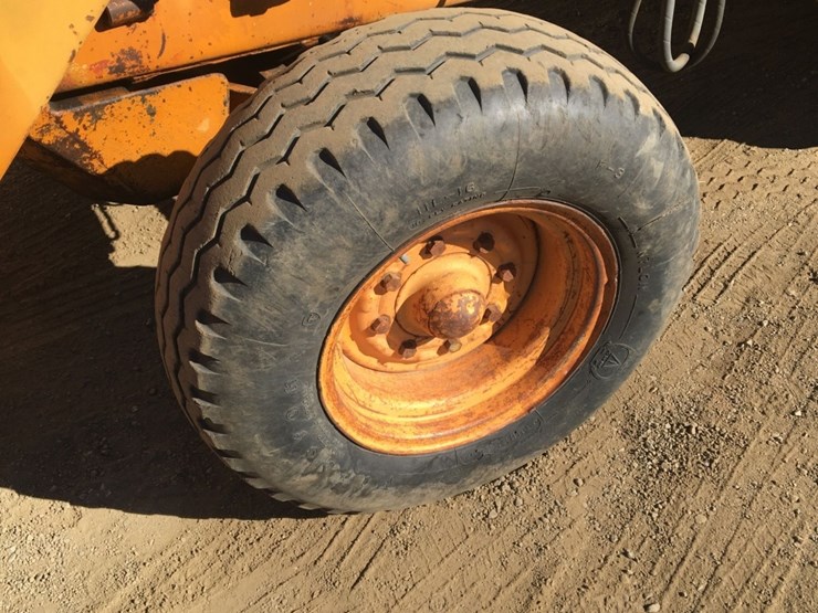 1982-case-580d-image-8