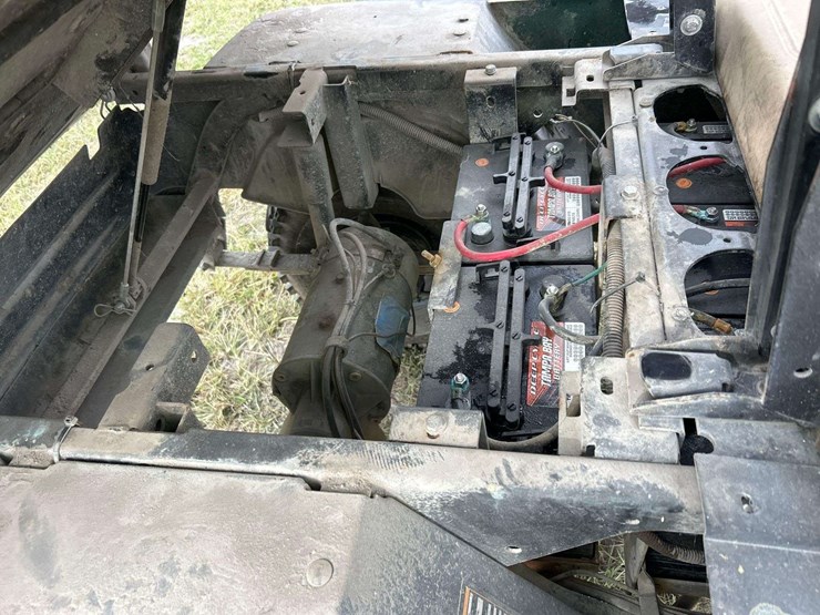 2014-cushman-electric-utility-cart-image-7